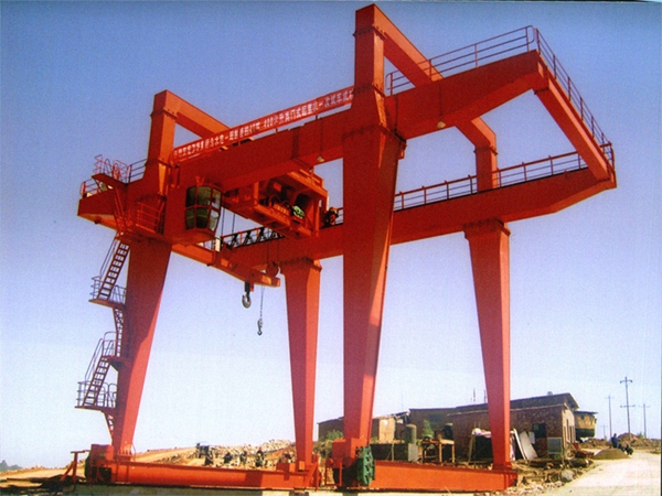 雙梁U型吊鉤門(mén)式起重機(jī)